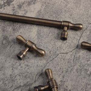 KT&CO Kitchen cabinet handles antique aged brass Clovelly